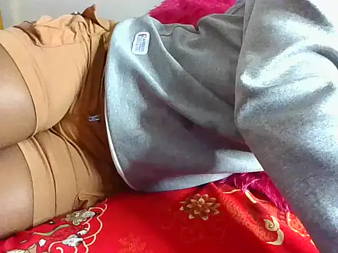 Naughtybadgal online show from November 17, 6:24 pm