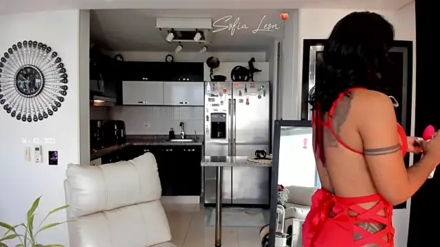 Snapshot of sofiasexhot chatting on February 14, 1:51 pm sofiasexhot online show from February 14, 1:51 pm