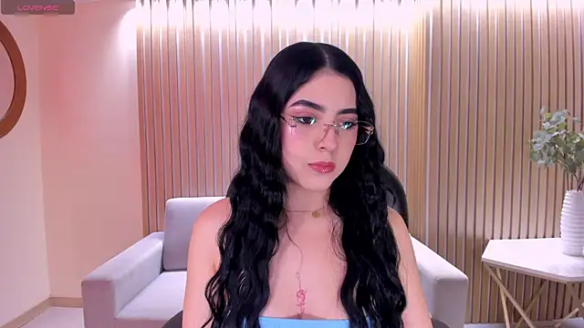 HaileyRoss  online show from July 26, 11:33 pm