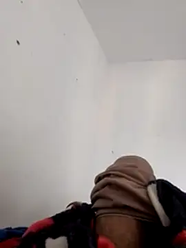 Snapshot of Davidgnzz1993 chatting on November 14, 9:24 pm Davidgnzz1993 online show from November 14, 9:24 pm