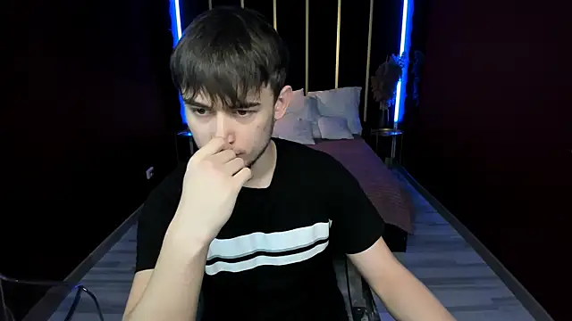 AlejandroEllias online show from January 17, 4:06 am