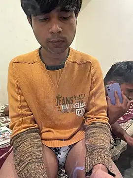 Snapshot of syndyc1 chatting on February 20, 2:50 pm syndyc1 online show from February 20, 2:50 pm