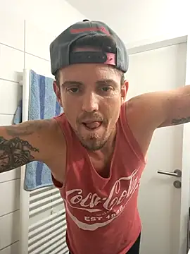 Mystery Mark online show from April 7, 8:09 pm