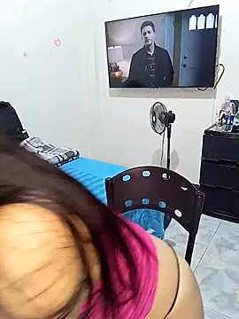 Snapshot of Damnhot26 chatting on November 21, 2:54 am Damnhot26 online show from November 21, 2:54 am