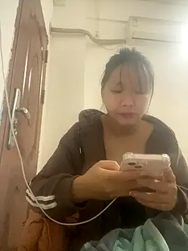 Snapshot of yiyi0316 chatting on November 21, 4:49 pm yiyi0316 online show from November 21, 4:49 pm