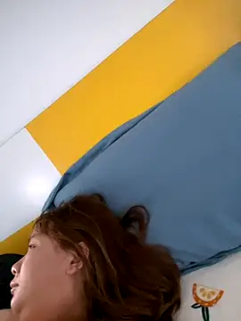 Snapshot of yiyi0316 chatting on December 2, 6:08 am yiyi0316 online show from December 2, 6:08 am