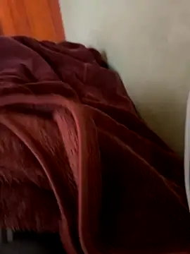 yassssst online show from December 4, 3:43 pm