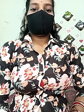 Desi Hot Queen online show from March 5, 3:02 am