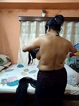 Snapshot of Cute-richa1 chatting on February 2, 1:43 pm Cute-richa1 online show from February 2, 1:43 pm