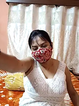 Snapshot of Cute-richa1 chatting on February 23, 5:10 pm Cute-richa1 online show from February 23, 5:10 pm