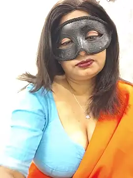 Snapshot of Cute-richa1 chatting on May 31, 6:31 pm Cute-richa1 online show from May 31, 6:31 pm