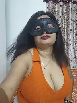 Snapshot of Cute-richa1 chatting on June 12, 4:28 pm Cute-richa1 online show from June 12, 4:28 pm