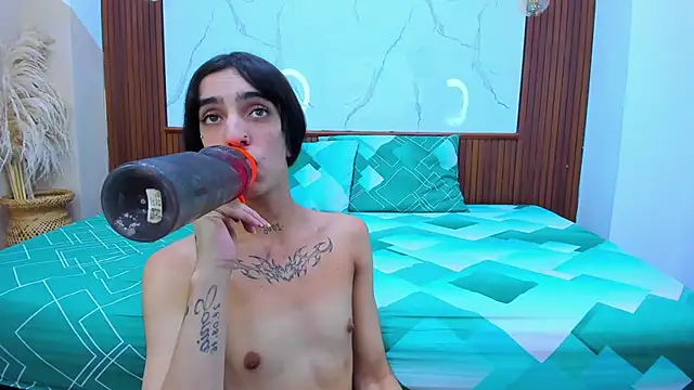 Loversinfire2 online show from March 30, 2:12 am