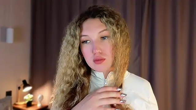 SueHolt online show from November 18, 2:21 pm