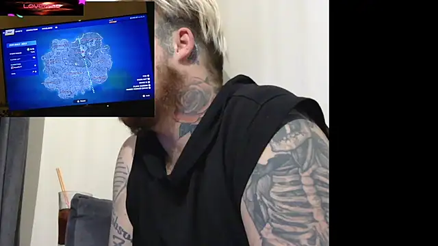 Snapshot of ThatAltGuy chatting on November 15, 11:54 pm ThatAltGuy online show from November 15, 11:54 pm