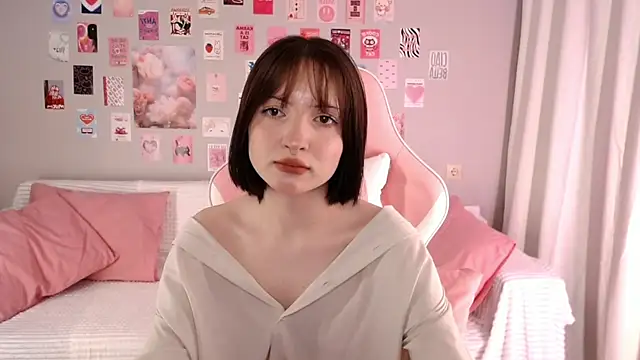 Snapshot of Lexi_Bottom chatting on December 14, 1:55 am Lexi Bottom online show from December 14, 1:55 am