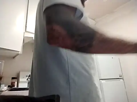 Snapshot of CarlosStillBig chatting on November 20, 3:45 pm CarlosStillBig online show from November 20, 3:45 pm