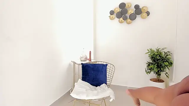 Elise davenport online show from April 29, 5:30 pm