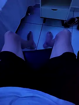 bnnzin online show from November 30, 5:44 am