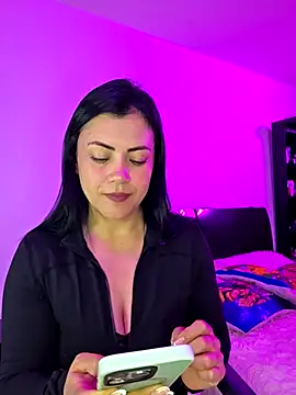 ANGELESCOLOMBIA online show from December 18, 2:50 am