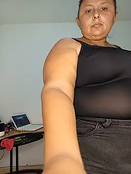 Snapshot of BWW-CINDY11 chatting on June 9, 8:53 pm BWW-CINDY11 online show from June 9, 8:53 pm
