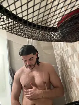 Snapshot of lion_sauvage chatting on February 27, 11:27 pm lion sauvage online show from February 27, 11:27 pm