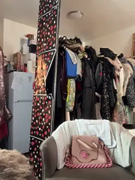 Motherbigbus online show from March 20, 7:08 pm