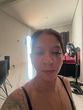 Snapshot of biadominatrix chatting on April 7, 5:02 pm biadominatrix online show from April 7, 5:02 pm