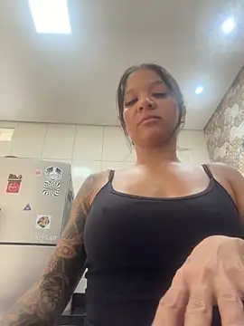 Snapshot of biadominatrix chatting on May 2, 4:23 pm biadominatrix online show from May 2, 4:23 pm
