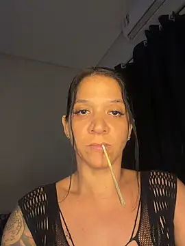 Snapshot of biadominatrix chatting on May 7, 2:39 am biadominatrix online show from May 7, 2:39 am