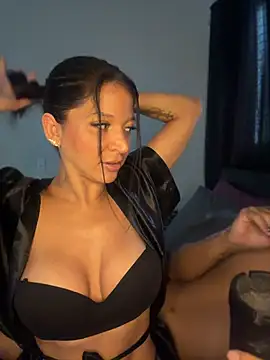 Snapshot of biadominatrix chatting on May 15, 12:56 pm biadominatrix online show from May 15, 12:56 pm