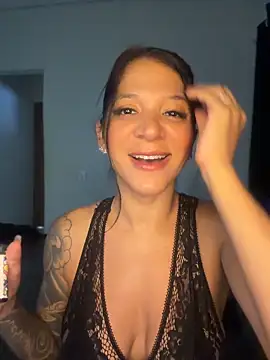 Snapshot of biadominatrix chatting on May 16, 12:04 pm biadominatrix online show from May 16, 12:04 pm