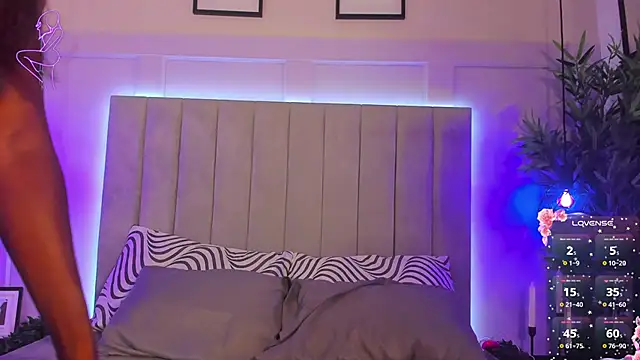 CandyVega  online show from December 4, 7:55 pm