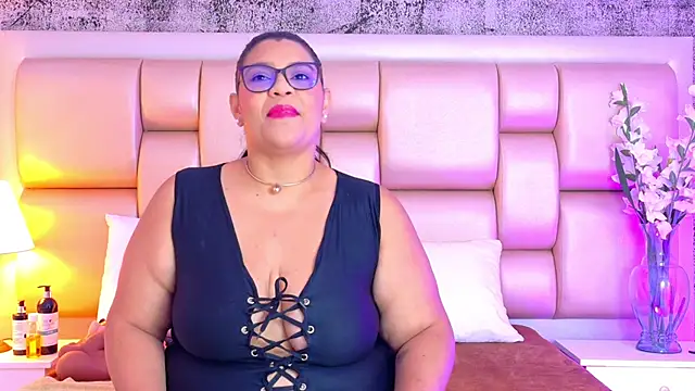 SelennaCooper online show from February 24, 11:52 am