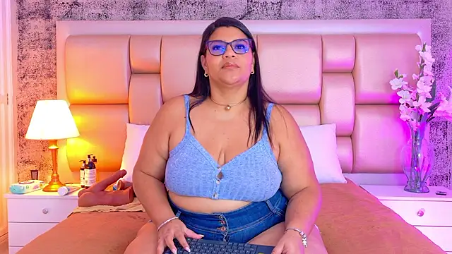 SelennaCooper online show from March 10, 11:48 am