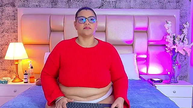 SelennaCooper online show from April 21, 11:49 am