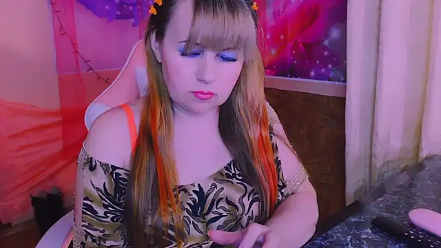 BESTLOLA online show from April 24, 8:50 am