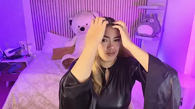 KloeeCavallier online show from March 10, 11:15 am