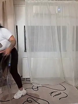 Snapshot of SpicyCarlaXX chatting on July 14, 2:05 am SpicyCarlaXX online show from July 14, 2:05 am