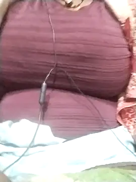 CUTE 123X online show from December 5, 4:14 pm