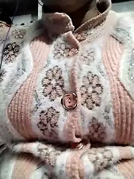 CUTE 123X online show from December 15, 7:51 pm