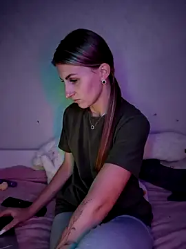 carolinakis  online show from March 2, 8:59 pm