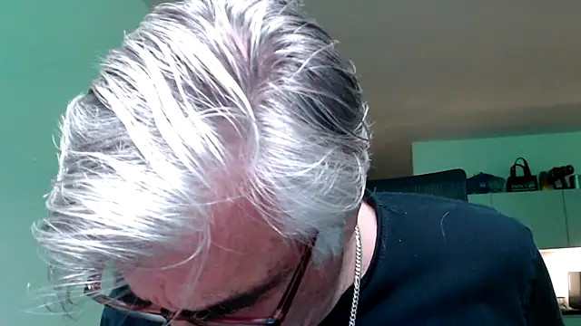 Snapshot of Buidapest chatting on May 16, 6:43 am Buidapest online show from May 16, 6:43 am