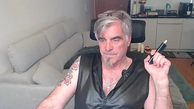 Snapshot of Buidapest chatting on May 25, 5:46 am Buidapest online show from May 25, 5:46 am