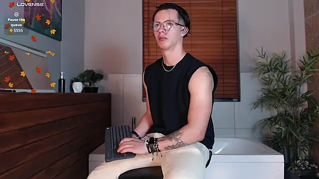 Brandon starkk online show from February 23, 11:51 am