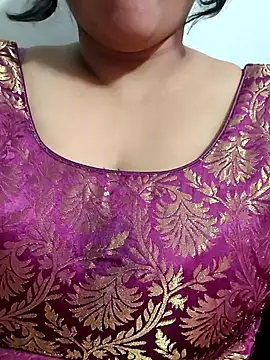 Snapshot of Winter_XOXO chatting on December 14, 6:01 pm Winter XOXO online show from December 14, 6:01 pm