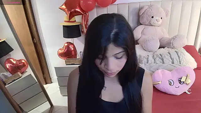 Emyii  online show from February 9, 11:09 pm