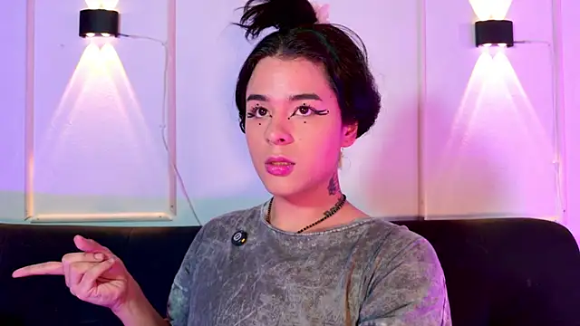 Angel-umbra online show from April 10, 8:02 pm