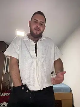 Snapshot of Andreiandu23 chatting on April 17, 6:22 pm Andreiandu23 online show from April 17, 6:22 pm