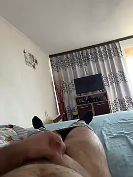 Snapshot of Andreiandu23 chatting on April 24, 1:35 pm Andreiandu23 online show from April 24, 1:35 pm